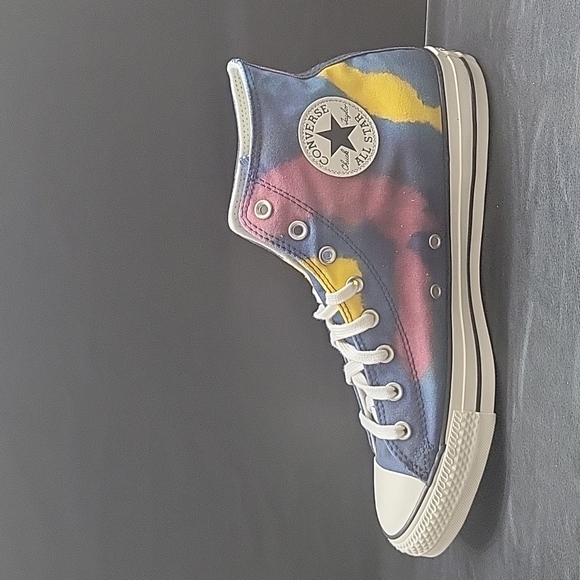 Converse High Top Brand new. - Picture 6 of 14
